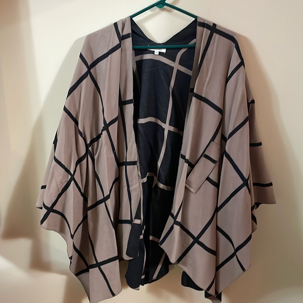 Black and tan poncho